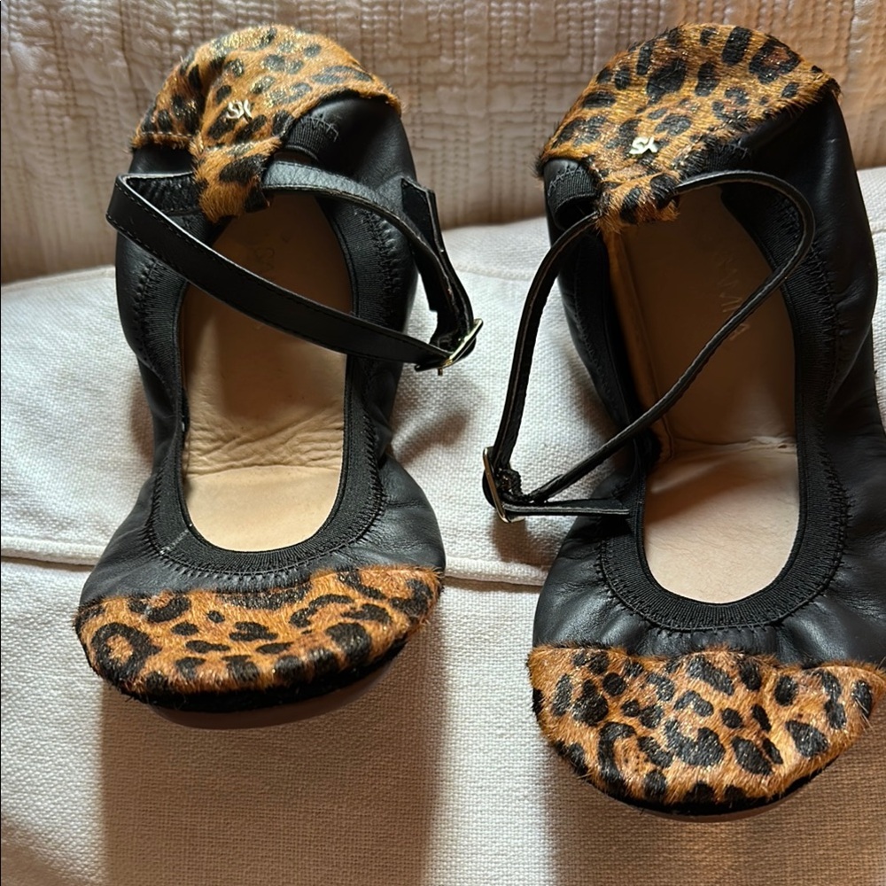 YS Samra Abbey size 8 Stylish Black and Leopard Print fold up Women's Shoes